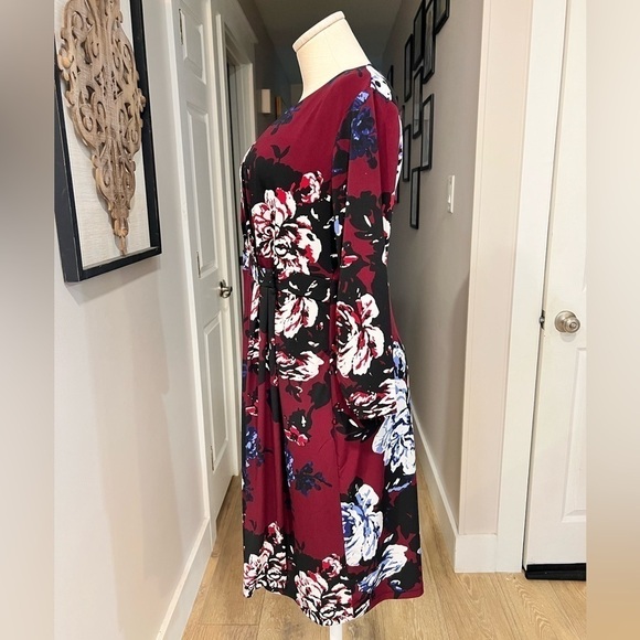 A PEA IN THE POD wine with big floral faux wrap dress with 3/4 sleeves - Picture 7 of 15